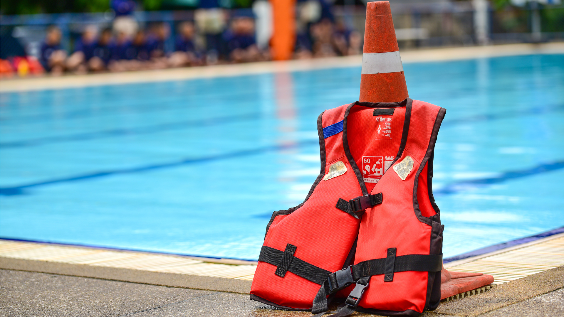 blog (2) adult applying sunscreen to child for summer safety