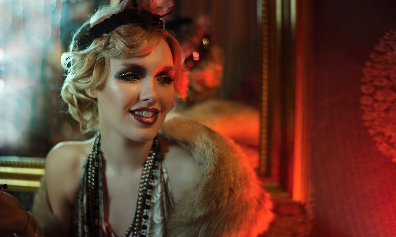 20s era flapper woman